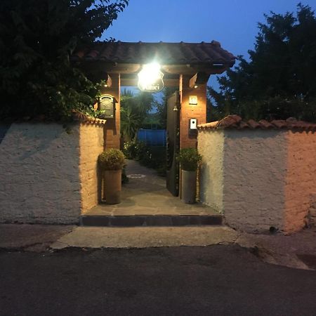 Tavernamici Anguillara Sabazia Buitenkant foto